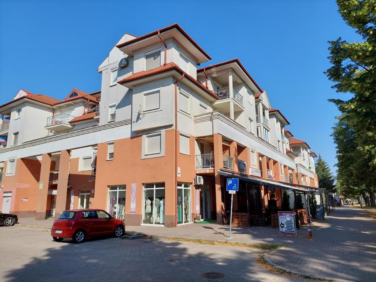Samuci Apartman Hajdúszoboszló 外观 照片